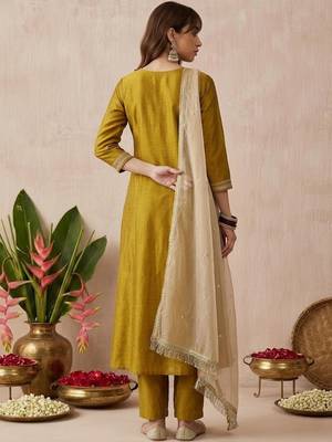 Embroidered round neck a-line kurta & trousers with dupatta 3