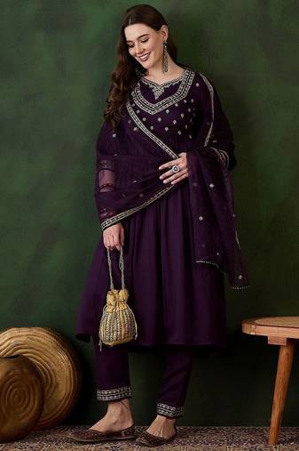 Embroidered georgette sweetheart neck anarkali kurta with trousers & dupatta