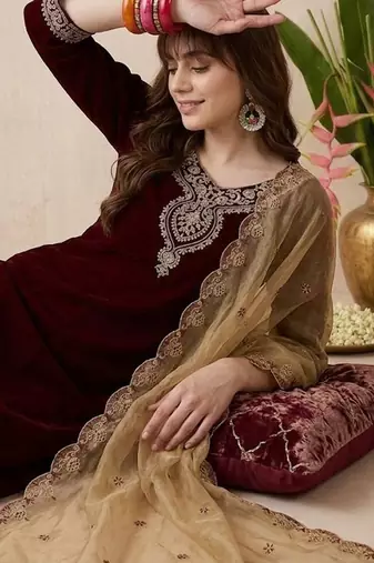 Embroidered velvet round neck kurta & trousers with dupatta
