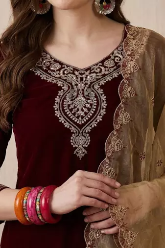 Embroidered velvet round neck kurta & trousers with dupatta