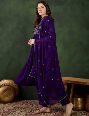 Purple floral embroidered regular sequinned georgette kurta & trouser with dupatta 5