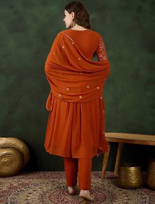 Orange floral embroidered regular sequinned georgette kurta & trouser with dupatta 5