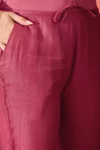 Women embroidered straight kurta & trousers with dupatta
