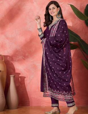 Floral embroidered v-neck straight kurta with trouser and dupatta 5