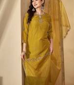 Ethnic motifs embroidered thread work chinon kurta with trousers & dupatta