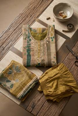 Olive pure cotton lilan shimmer printed suit set with handwork 3