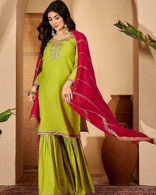Floral embroidered kurta with palazzos & dupatta 1