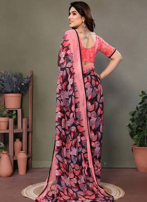 Light pink heavy chiffon lace border saree with blouse 2