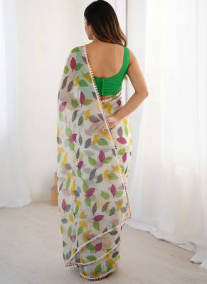 Green heavy chiffon lace border saree with blouse 2