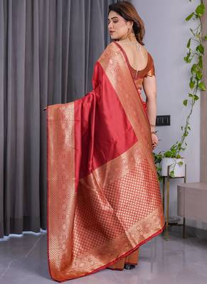 Red soft lichi silk saree with blouse 2