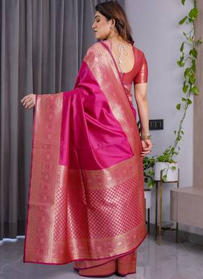 Pink soft lichi silk saree with blouse 2