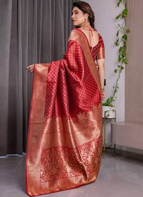 Red soft lichi silk saree with blouse 2