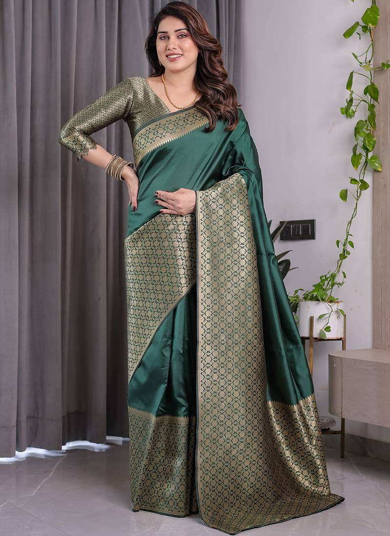 Green soft lichi silk saree with blouse