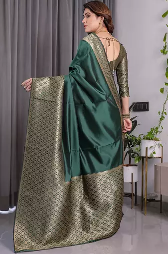 Green soft lichi silk saree with blouse
