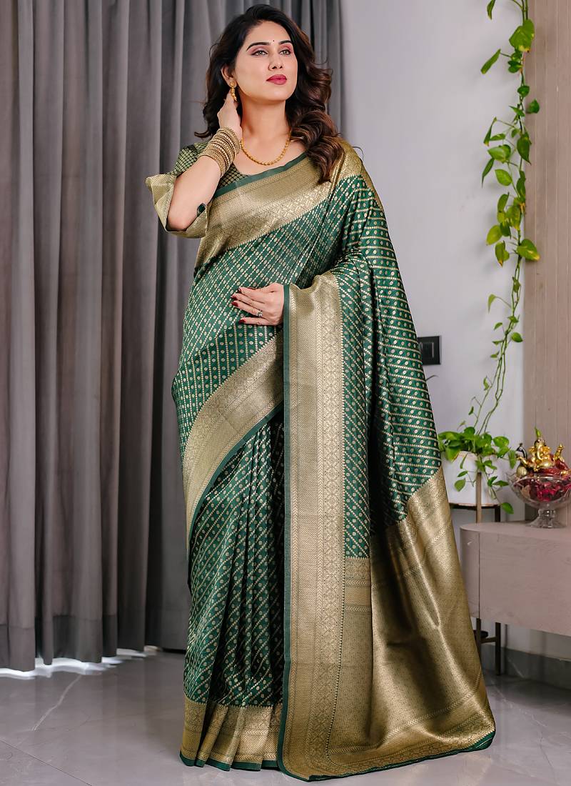 Green soft lichi silk saree with blouse