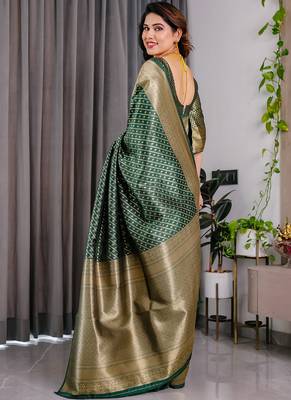 Green soft lichi silk saree with blouse 2