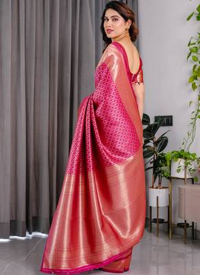 Pink soft lichi silk saree with blouse 2