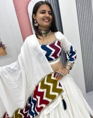 NAVRATRI  WHITE COTTON SOLID PRINT LACE WORK LEHENGA CHOLI SET FULL STITCHED 2