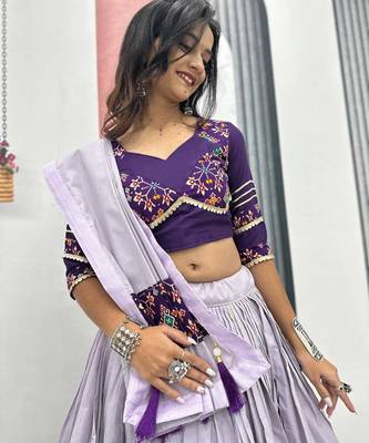 NAVRATRI  PURPLE COTTON LUMPI RIBBON LACE WORK PASTING BUTTA LEHENGA CHOLI SET FULL-STITCHED 2