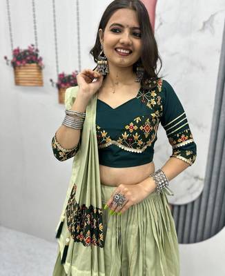 NAVRATRI WEAR MEHENDI COTTON LUMPI RIBBON LACE WORK PASTING BUTTA LEHENGA CHOLI SET FULL-STITCHED 3