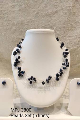 natural pearls chain with pendant
