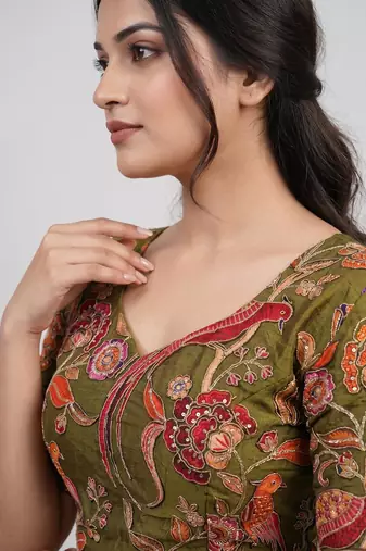 Elegant sweetheart neck saree blouse