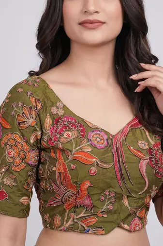Elegant sweetheart neck saree blouse