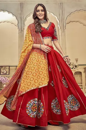 Floral Embroidered Semi-Stitched Lehenga & Unstitched Blouse With Dupatta