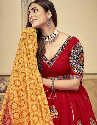 Floral Embroidered Semi-Stitched Lehenga & Unstitched Blouse With Dupatta 2
