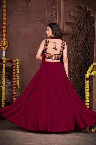 Floral Embroidered Semi-Stitched Lehenga & Unstitched Blouse With Dupatta
