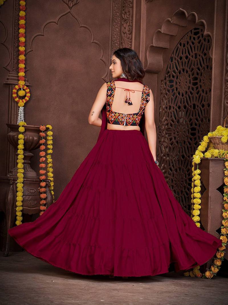 Floral Embroidered Semi-Stitched Lehenga & Unstitched Blouse With Dupatta