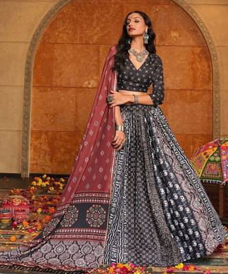 Printed Ready to Wear Lehenga & Blouse With Dupatta 2