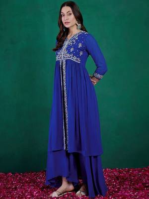 Alina cut floral embroidered v-neck kurta with palazzo 4