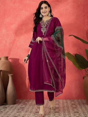 Women floral embroidered a-line kurta with trousers & dupatta 2