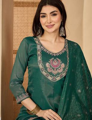Women silk blend embroidered kurta sets with dupatta 2