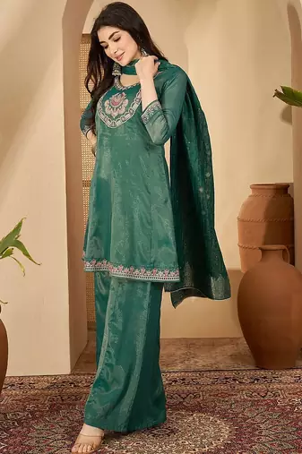 Women silk blend embroidered kurta sets with dupatta