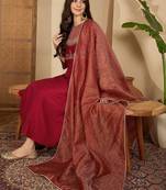 Embroidered round neck kurta & trousers with dupatta