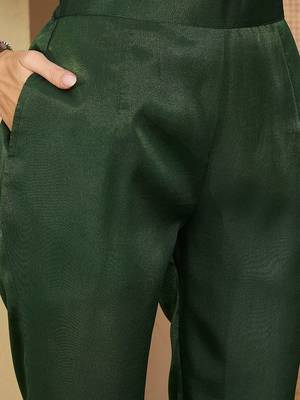 Embroidered round neck kurta & trousers with dupatta 3