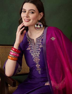 Purple floral embroidered thread work straight kurta with trouser and dupatta 2