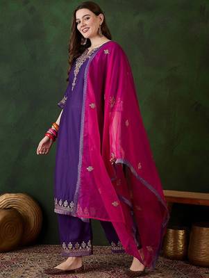 Purple floral embroidered thread work straight kurta with trouser and dupatta 5