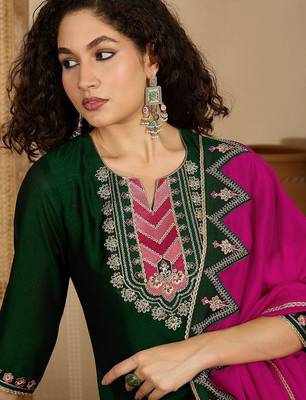 Embroidered sequence kurta & trousers with dupatta set 2