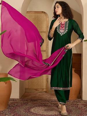 Embroidered sequence kurta & trousers with dupatta set 3
