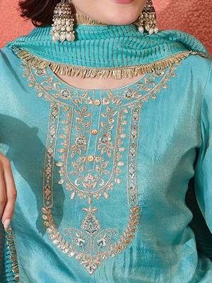 Women embroidered zari sequence round neck kurta pant with dupatta set 2