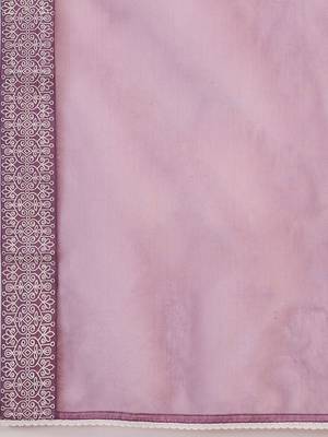 Embroidered round-neck kurta & trousers kurta sets 4