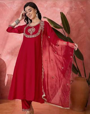 Women floral embroidered pleated sequinned kurta trousers and dupatta 1