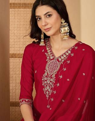 Women floral embroidered regular sequinned kurta with palazzos & with dupatta 2