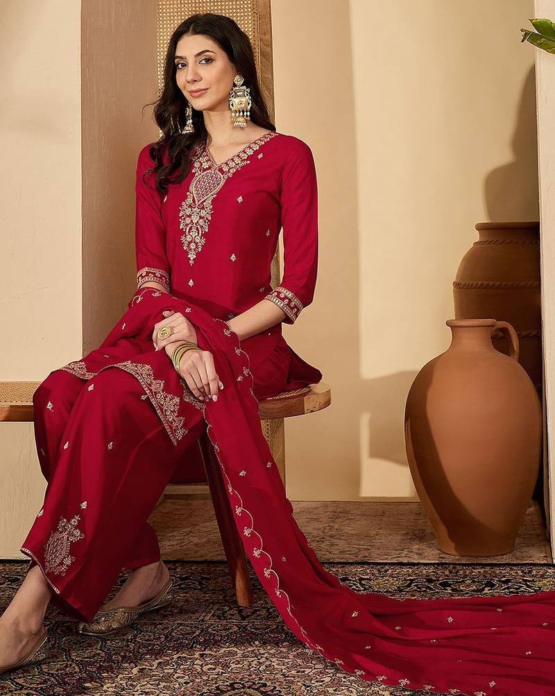Women floral embroidered regular sequinned kurta with palazzos & with dupatta