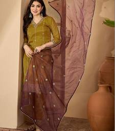 Embroidered  v-neck kurta & trousers kurta sets