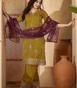 Embroidered v-neck kurta & trousers with dupatta