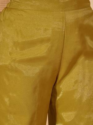 Embroidered v-neck kurta & trousers with dupatta 4